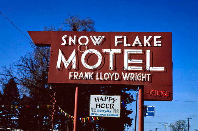 Snow Flake Motel - John Margolies Shot